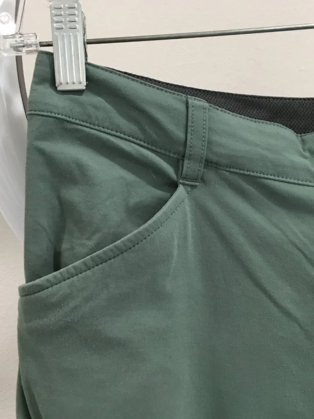 PATAGONIA Green Adjustable Convertible Leg Zip Pockets Hiking Activewear Pant - Picture 8 of 16